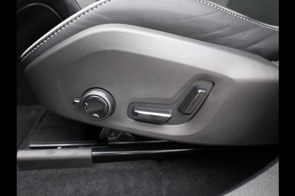 Volvo XC60 2.0 T6 Plug-in hybrid AWD Plus Dark | Trekhaak | Panodak | Dode Hoek | 360 Camera | Harman Kardon | Head Up | Elek. Klep | Prijs Rijklaar !!
