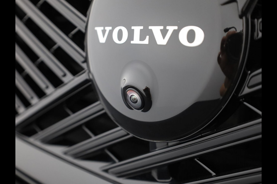 Volvo XC60 2.0 T6 Plug-in hybrid AWD Plus Dark | Trekhaak | Panodak | Dode Hoek | 360 Camera | Harman Kardon | Head Up | Elek. Klep | Prijs Rijklaar !!
