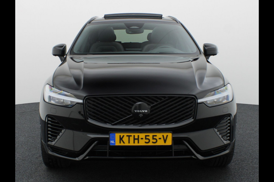 Volvo XC60 2.0 T6 Plug-in hybrid AWD Plus Dark | Trekhaak | Panodak | Dode Hoek | 360 Camera | Harman Kardon | Head Up | Elek. Klep | Prijs Rijklaar !!