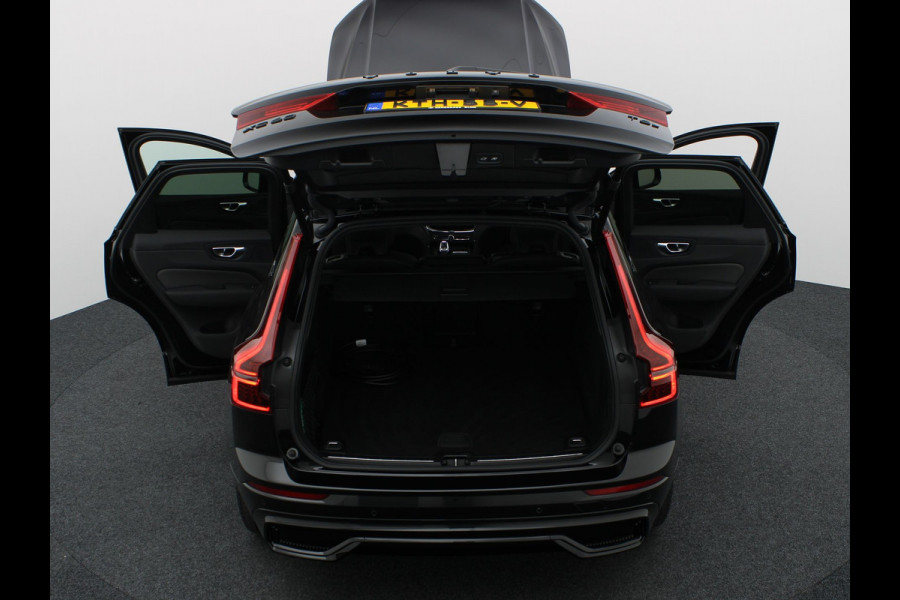 Volvo XC60 2.0 T6 Plug-in hybrid AWD Plus Dark | Trekhaak | Panodak | Dode Hoek | 360 Camera | Harman Kardon | Head Up | Elek. Klep | Prijs Rijklaar !!