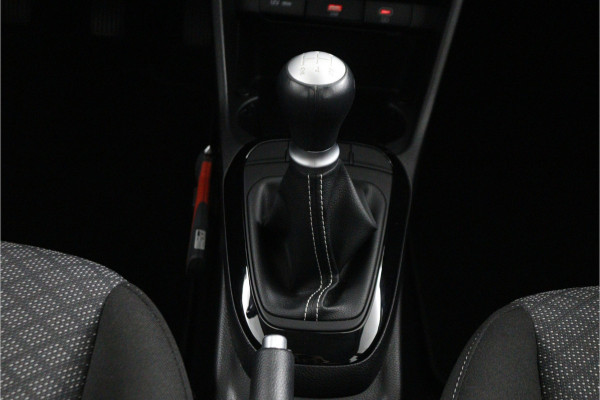 Kia Picanto 1.0 DPI DynamicLine Achteruitrijcamera - Navigatie - Airco - Cruise Control - Apple Carplay / Android Auto Fabrieksgarantie tot 04-2032