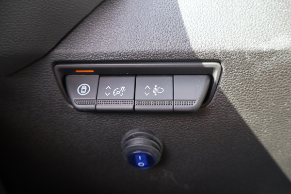 Renault Master T35 2.0 dCi 170pk Bakwagen met Achterdeuren