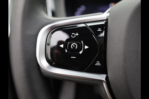 Volvo XC60 2.0 T6 Plug-in hybrid AWD Plus Dark | Panodak | Trekhaak | Elk. A-klep | Apple Carplay / Adroid | Memory Seats | Harman Kardon | Prijs Rijklaar !!