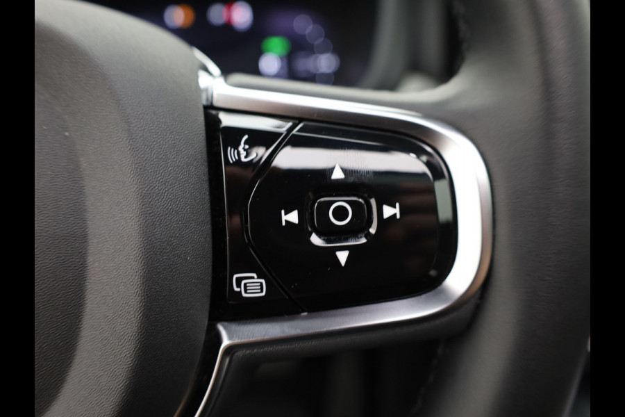 Volvo XC60 2.0 T6 Plug-in hybrid AWD Plus Dark | Panodak | Trekhaak | Elk. A-klep | Apple Carplay / Adroid | Memory Seats | Harman Kardon | Prijs Rijklaar !!