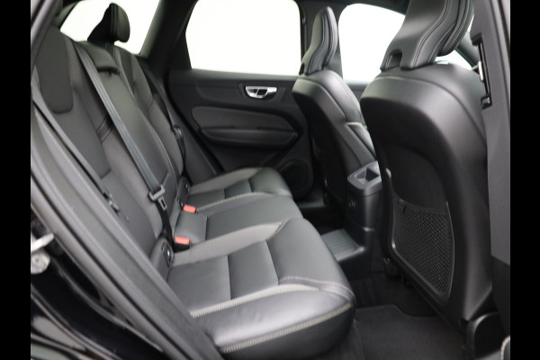Volvo XC60 2.0 T6 Plug-in hybrid AWD Plus Dark | Panodak | Trekhaak | Elk. A-klep | Apple Carplay / Adroid | Memory Seats | Harman Kardon | Prijs Rijklaar !!