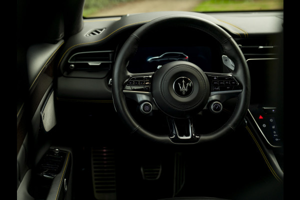 Maserati Grecale Modena 330pk | Luchtvering | Pano-dak | Carbon interieur | Sonus Faber