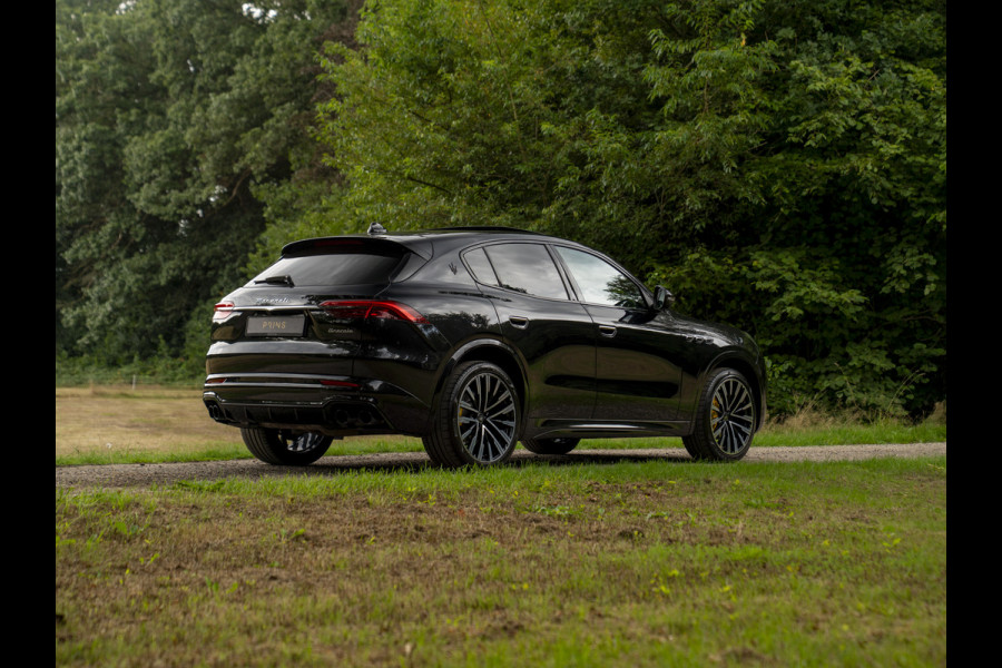 Maserati Grecale Modena 330pk | Luchtvering | Pano-dak | Carbon interieur | Sonus Faber