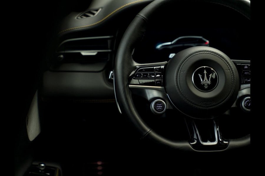 Maserati Grecale Modena 330pk | Luchtvering | Pano-dak | Carbon interieur | Sonus Faber