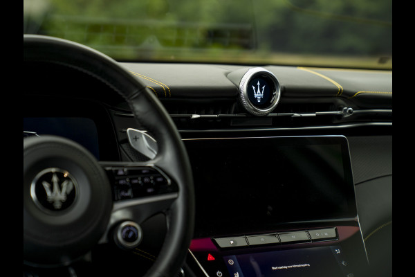 Maserati Grecale Modena 330pk | Luchtvering | Pano-dak | Carbon interieur | Sonus Faber