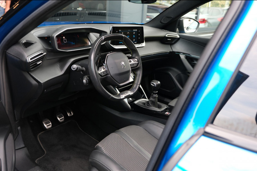 Peugeot 2008 1.2 PureTech GT-Line *PANORAMADAK* 39dkm! Nieuwstaat Apple Carplay & Camera