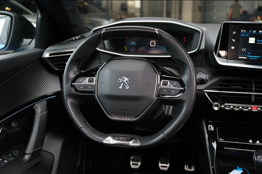 Peugeot 2008 1.2 PureTech GT-Line *PANORAMADAK* 39dkm! Nieuwstaat Apple Carplay & Camera
