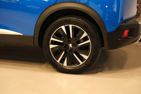 Peugeot 2008 1.2 PureTech GT-Line *PANORAMADAK* 39dkm! Nieuwstaat Apple Carplay & Camera