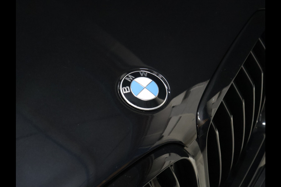 BMW X5 xDrive45e M Sport [MAXTON DESIGN, SCHUIFKANTELDAK, TREKHAAK INKLAPBAAR, BMW LASER, 360 CAMERA, ADAPTIVE CRUISE, LUCHTVERING, APPLE CARPLAY, MEMORY SEATS, STOELVERWARMING, NIEUWSTAAT]