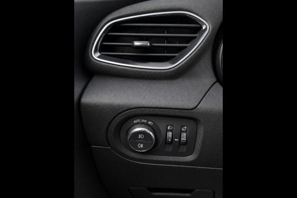 Opel Grandland X 1.2 Turbo 120 Jaar Edition - AUTOMAAT I Navigatie / Apple CarPlay I Airco I Sport velgen I PDC I