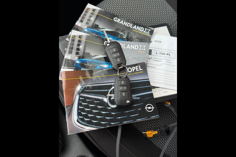 Opel Grandland X 1.2 Turbo 120 Jaar Edition - AUTOMAAT I Navigatie / Apple CarPlay I Airco I Sport velgen I PDC I