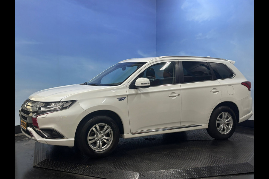 Mitsubishi Outlander 2.4 PHEV Pure Clima | Cruise | Camera | Trekhaak | Stoelverwarming