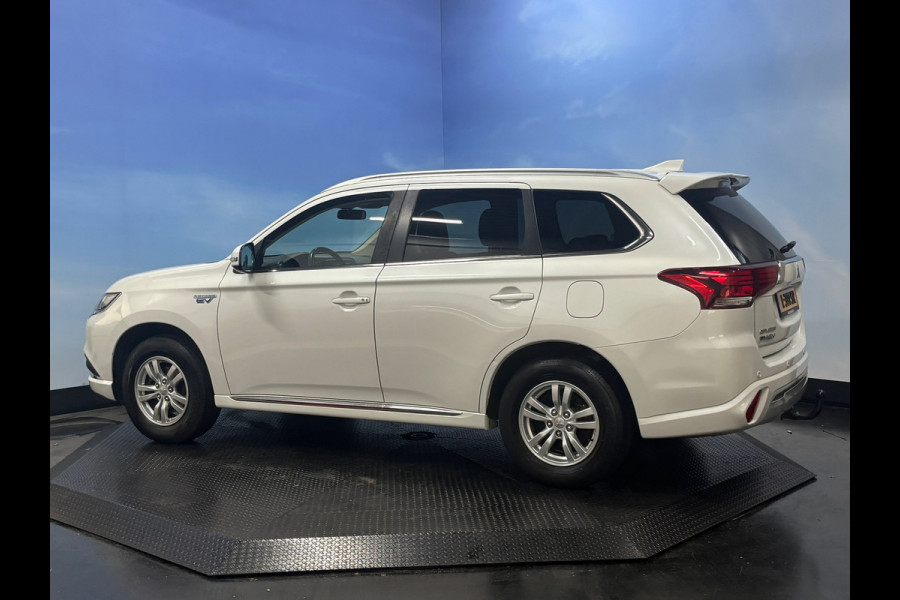 Mitsubishi Outlander 2.4 PHEV Pure Clima | Cruise | Camera | Trekhaak | Stoelverwarming