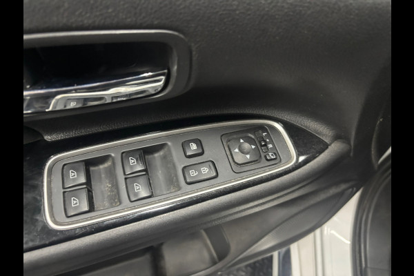 Mitsubishi Outlander 2.4 PHEV Pure Clima | Cruise | Camera | Trekhaak | Stoelverwarming