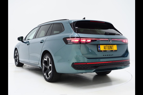 Volkswagen Passat Variant 1.5 eHybrid R-Line Edition | 5 Jaar Garantie | Leder | Panoramadak | Stoelventilatie | Trekhaak | Harman/Kardon | Massage | 360