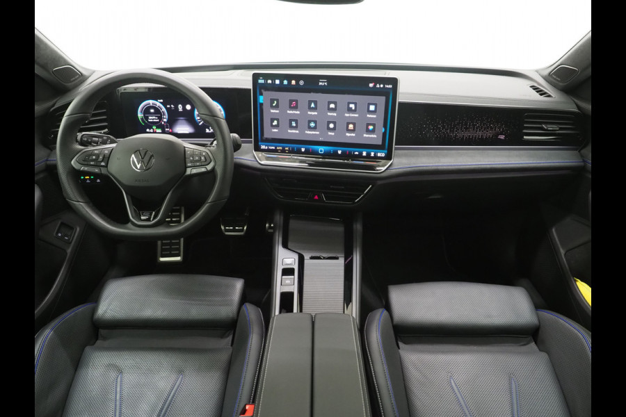 Volkswagen Passat Variant 1.5 eHybrid R-Line Edition | 5 Jaar Garantie | Leder | Panoramadak | Stoelventilatie | Trekhaak | Harman/Kardon | Massage | 360