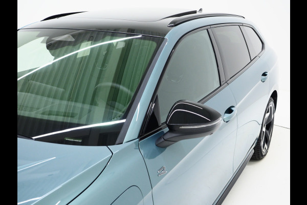 Volkswagen Passat Variant 1.5 eHybrid R-Line Edition | 5 Jaar Garantie | Leder | Panoramadak | Stoelventilatie | Trekhaak | Harman/Kardon | Massage | 360