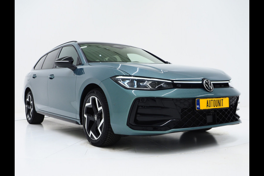 Volkswagen Passat Variant 1.5 eHybrid R-Line Edition | 5 Jaar Garantie | Leder | Panoramadak | Stoelventilatie | Trekhaak | Harman/Kardon | Massage | 360