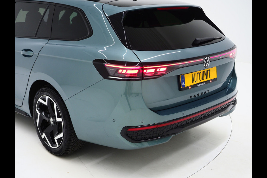 Volkswagen Passat Variant 1.5 eHybrid R-Line Edition | 5 Jaar Garantie | Leder | Panoramadak | Stoelventilatie | Trekhaak | Harman/Kardon | Massage | 360