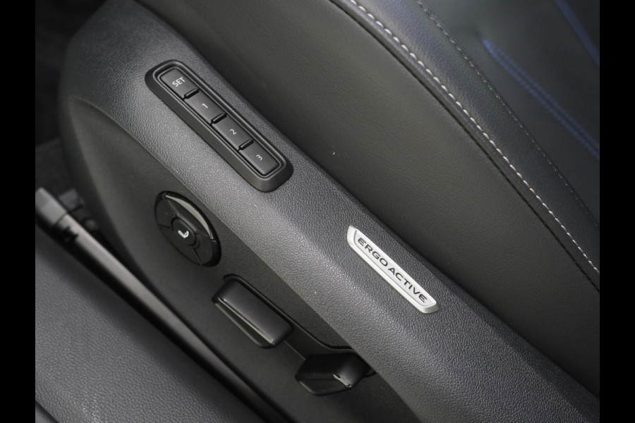 Volkswagen Passat Variant 1.5 eHybrid R-Line Edition | 5 Jaar Garantie | Leder | Panoramadak | Stoelventilatie | Trekhaak | Harman/Kardon | Massage | 360
