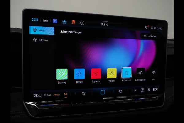 Volkswagen Passat Variant 1.5 eHybrid R-Line Edition | 5 Jaar Garantie | Leder | Panoramadak | Stoelventilatie | Trekhaak | Harman/Kardon | Massage | 360