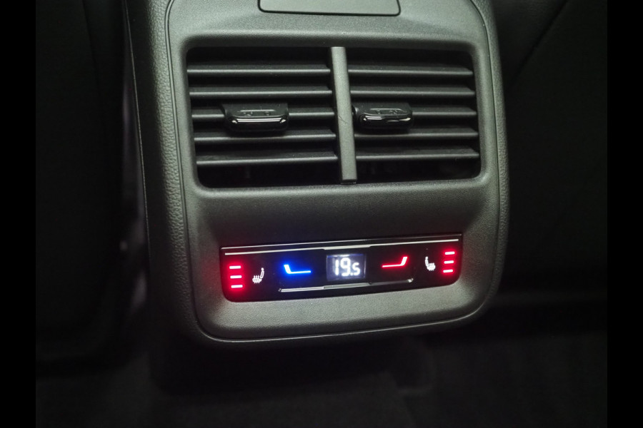 Volkswagen Passat Variant 1.5 eHybrid R-Line Edition | 5 Jaar Garantie | Leder | Panoramadak | Stoelventilatie | Trekhaak | Harman/Kardon | Massage | 360
