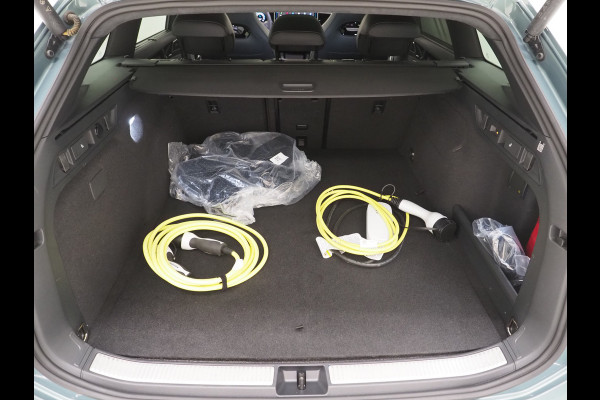 Volkswagen Passat Variant 1.5 eHybrid R-Line Edition | 5 Jaar Garantie | Leder | Panoramadak | Stoelventilatie | Trekhaak | Harman/Kardon | Massage | 360