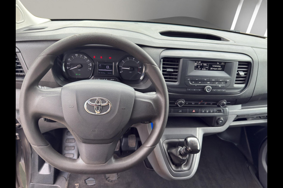 Toyota ProAce Worker 2.0 D-4D Cool Comfort Long 3-zits | L+R Schuifdeur | Airco | Parksensors | Cruise |