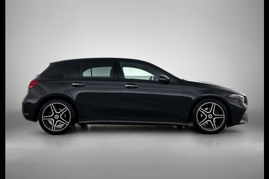 Mercedes-Benz A-Klasse 200 AMG Line | AMG-Line Interieur | AMG-Line Exterieur | Achteruitrijcamera | Sfeerverlichting | Keyless Entry | 24 Maanden Mercedes-Benz Certified garantie.