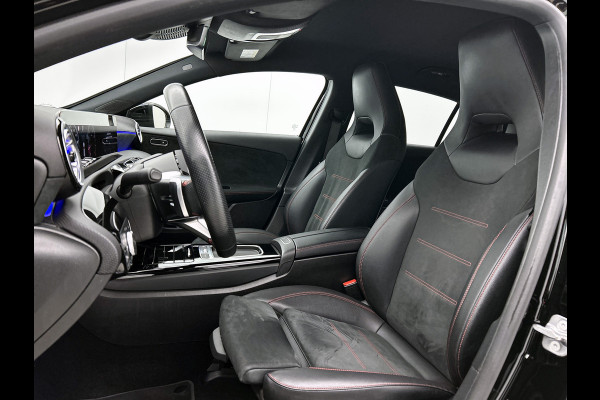 Mercedes-Benz A-Klasse 200 AMG Line | AMG-Line Interieur | AMG-Line Exterieur | Achteruitrijcamera | Sfeerverlichting | Keyless Entry | 24 Maanden Mercedes-Benz Certified garantie.
