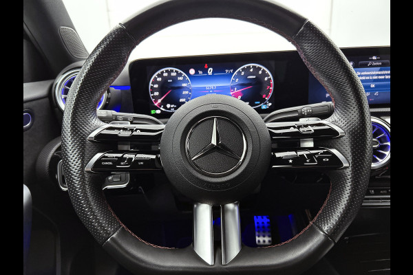 Mercedes-Benz A-Klasse 200 AMG Line | AMG-Line Interieur | AMG-Line Exterieur | Achteruitrijcamera | Sfeerverlichting | Keyless Entry | 24 Maanden Mercedes-Benz Certified garantie.