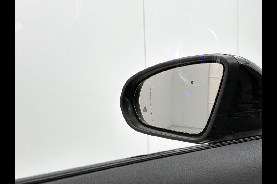 Mercedes-Benz A-Klasse 200 AMG Line | AMG-Line Interieur | AMG-Line Exterieur | Achteruitrijcamera | Sfeerverlichting | Keyless Entry | 24 Maanden Mercedes-Benz Certified garantie.