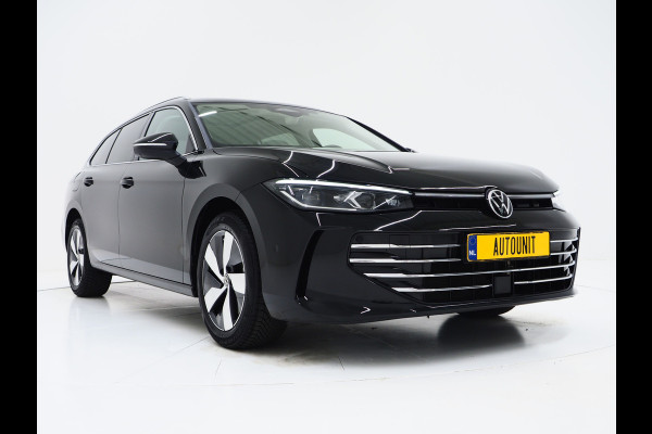 Volkswagen Passat Variant 1.5 eHybrid Elegance 204PK | 5 Jaar Garantie | Panoramadak | Leder/Alcantara | Massage | Trekhaak | HUD | Keyless | Sfeerlicht
