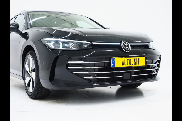 Volkswagen Passat Variant 1.5 eHybrid Elegance 204PK | 5 Jaar Garantie | Panoramadak | Leder/Alcantara | Massage | Trekhaak | HUD | Keyless | Sfeerlicht