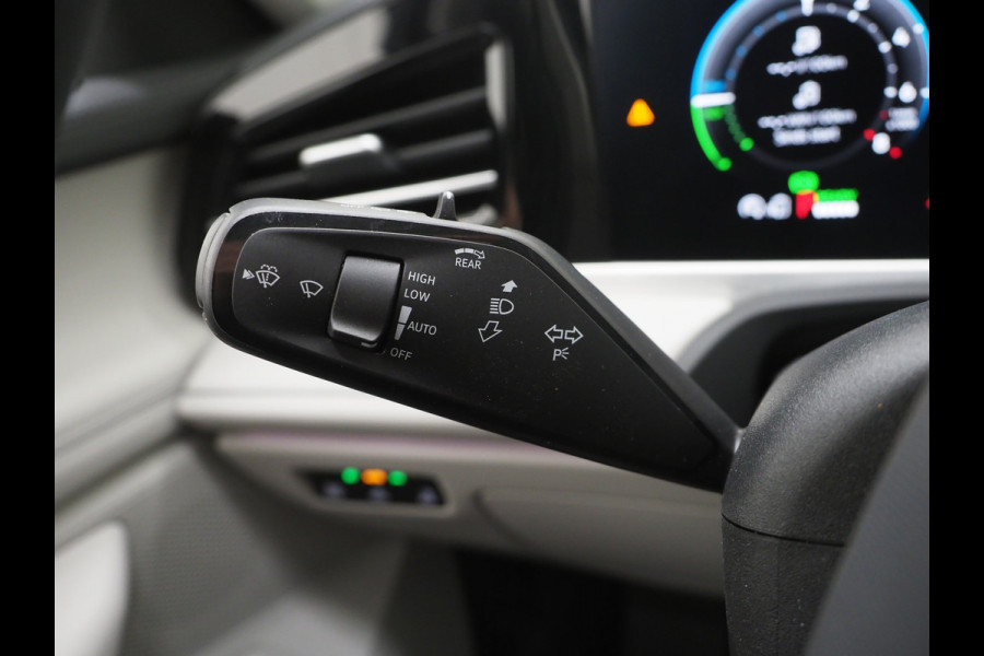 Volkswagen Passat Variant 1.5 eHybrid Elegance 204PK | 5 Jaar Garantie | Panoramadak | Leder/Alcantara | Massage | Trekhaak | HUD | Keyless | Sfeerlicht