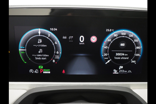 Volkswagen Passat Variant 1.5 eHybrid Elegance 204PK | 5 Jaar Garantie | Panoramadak | Leder/Alcantara | Massage | Trekhaak | HUD | Keyless | Sfeerlicht