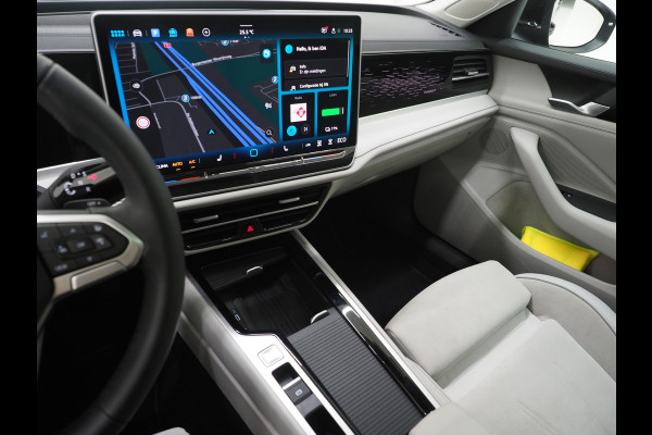 Volkswagen Passat Variant 1.5 eHybrid Elegance 204PK | 5 Jaar Garantie | Panoramadak | Leder/Alcantara | Massage | Trekhaak | HUD | Keyless | Sfeerlicht