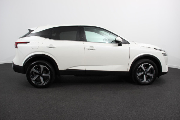 Nissan QASHQAI 1.3 MHEV Xtronic N-Connecta Navigatie Climate Control Camera 360 Led Led Verwarmde voorstoelen Adaptive Cruise Control Lichtmetalen velgen