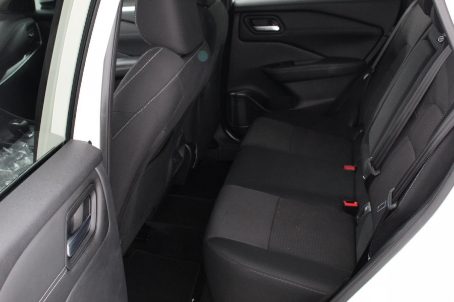 Nissan QASHQAI 1.3 MHEV Xtronic N-Connecta Navigatie Climate Control Camera 360 Led Led Verwarmde voorstoelen Adaptive Cruise Control Lichtmetalen velgen
