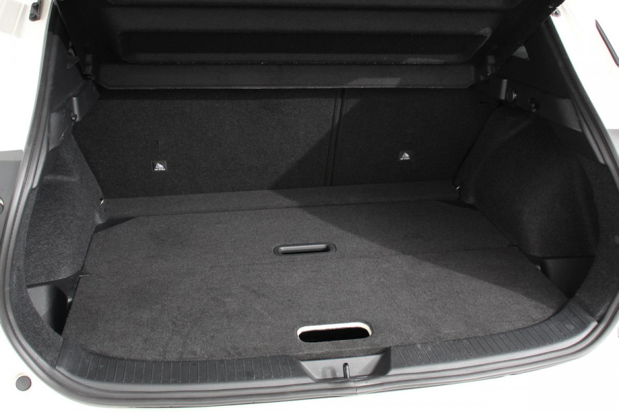 Nissan QASHQAI 1.3 MHEV Xtronic N-Connecta Navigatie Climate Control Camera 360 Led Led Verwarmde voorstoelen Adaptive Cruise Control Lichtmetalen velgen