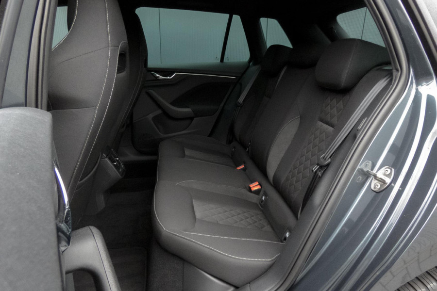 Škoda Kamiq 1.0 TSI Sport Business Edition| Trekhaak | Apple carplay/Android auto | Elektrische stoelverstelling | Stoelverwarming
