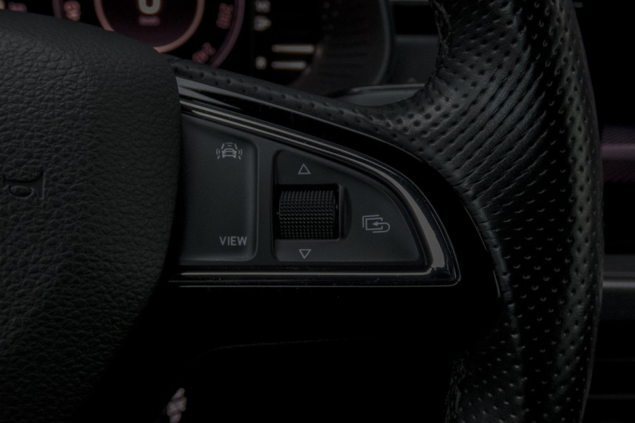 Škoda Kamiq 1.0 TSI Sport Business Edition| Trekhaak | Apple carplay/Android auto | Elektrische stoelverstelling | Stoelverwarming