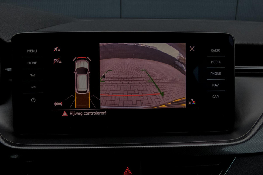 Škoda Kamiq 1.0 TSI Sport Business Edition| Trekhaak | Apple carplay/Android auto | Elektrische stoelverstelling | Stoelverwarming