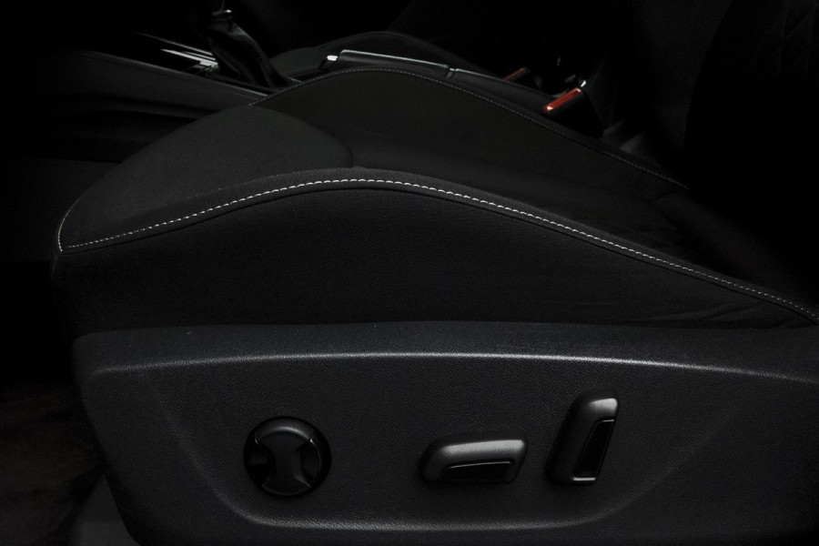 Škoda Kamiq 1.0 TSI Sport Business Edition| Trekhaak | Apple carplay/Android auto | Elektrische stoelverstelling | Stoelverwarming