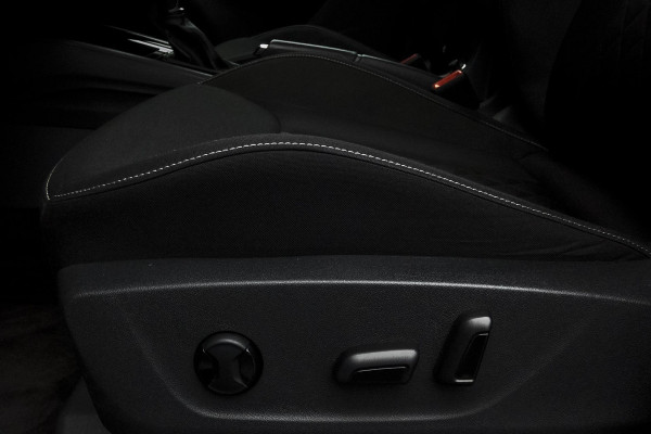 Škoda Kamiq 1.0 TSI Sport Business Edition| Trekhaak | Apple carplay/Android auto | Elektrische stoelverstelling | Stoelverwarming