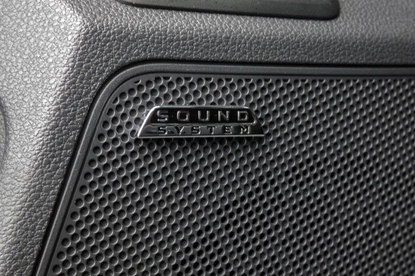 Škoda Kamiq 1.0 TSI Sport Business Edition| Trekhaak | Apple carplay/Android auto | Elektrische stoelverstelling | Stoelverwarming